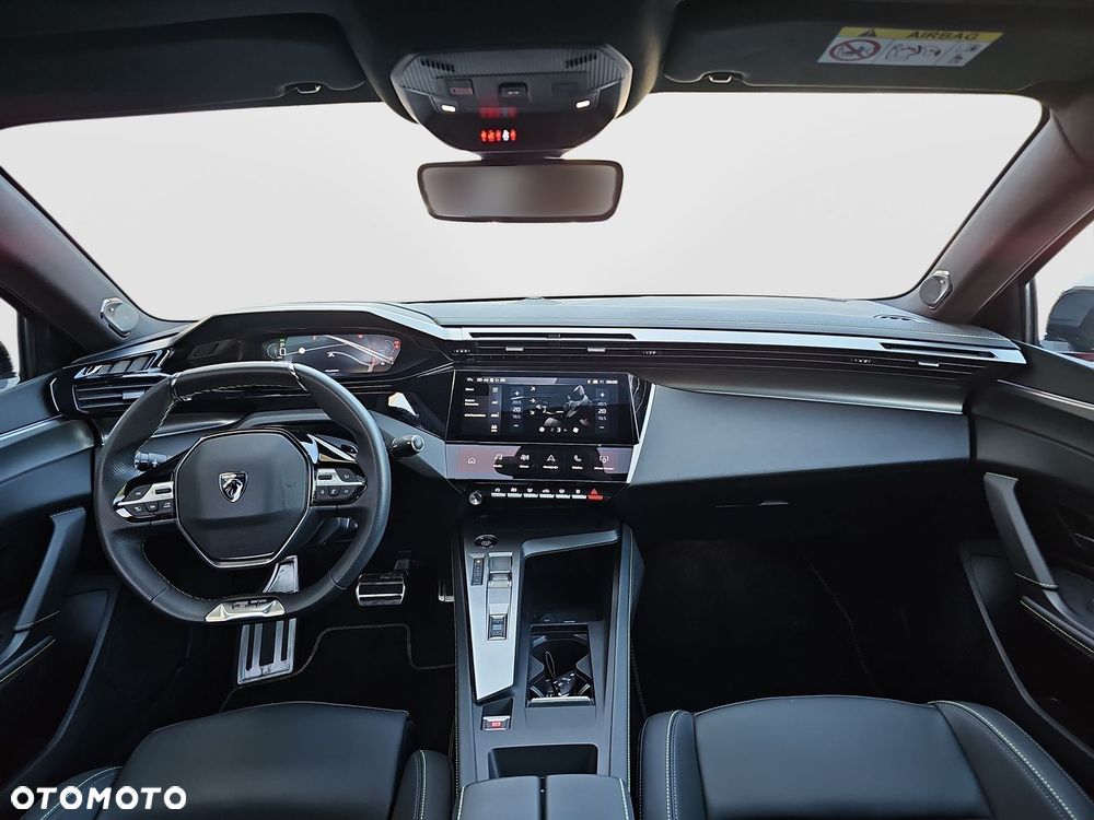 Peugeot 408 - 23