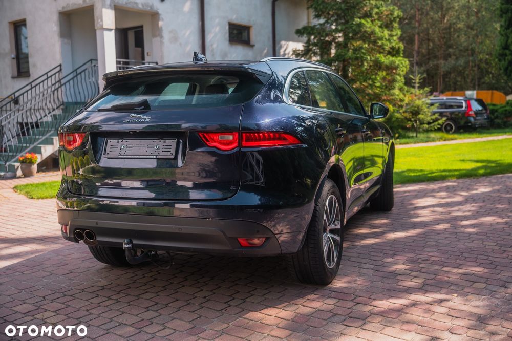 Jaguar F-Pace 2.0 i4D AWD R-Sport - 30