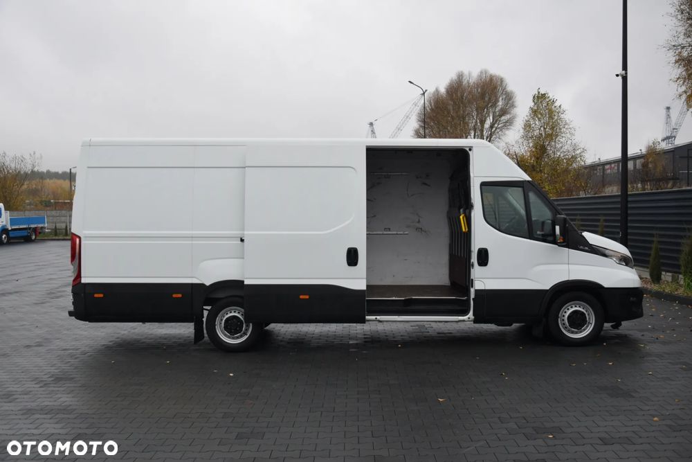 Iveco DAILY MAXI 35S16 / 2.3 - 160 KM / NOWY MODEL / 3 OSOBY / DOSTAWCZE / BLASZAK / KLIMA / CZUJNIKI COFANIA / TRYB CITY-ECO / 2023 / SERWISOWANY / SPROWADZONY Z NIEMIEC - 19