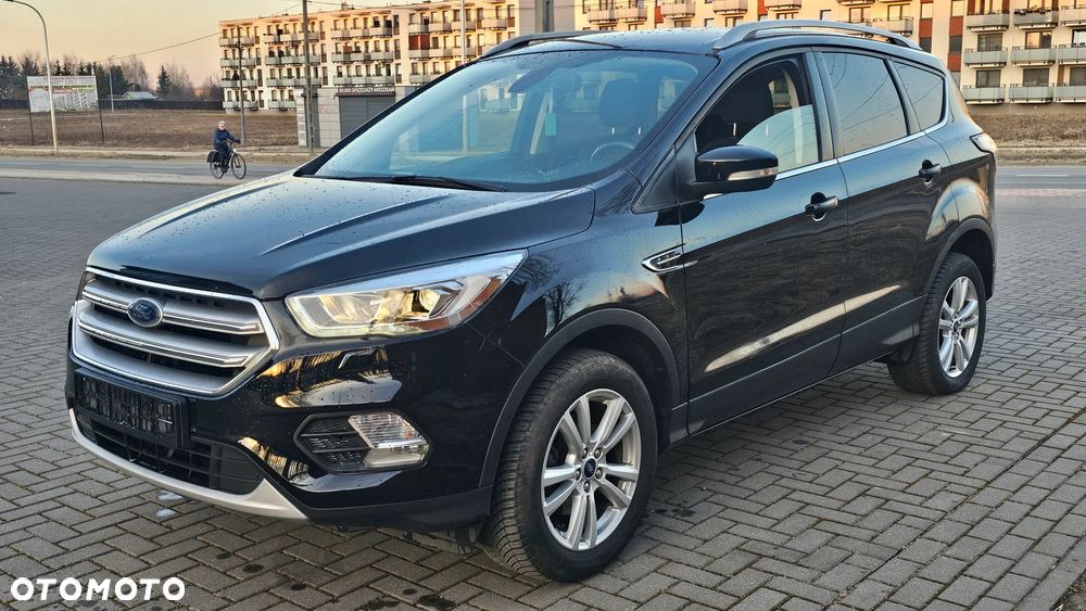 Ford Kuga - 36