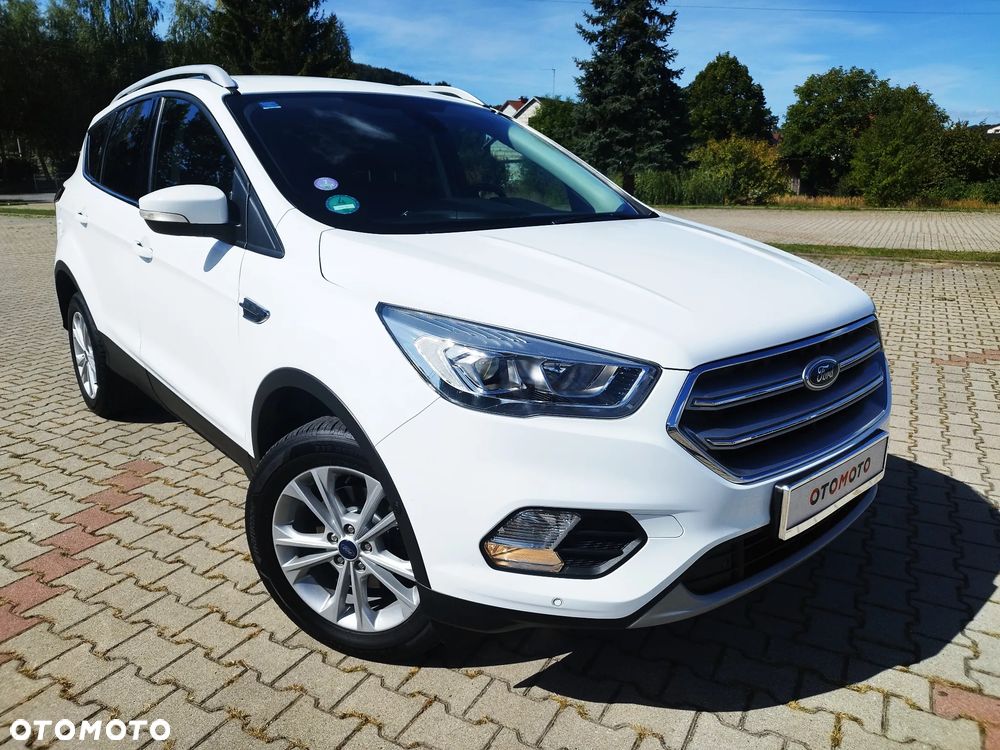 Ford Kuga 1.5 EcoBoost 2x4 Titanium - 4