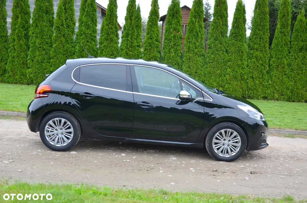 Peugeot 208 PureTech 110 Stop & Start EAT6 Allure - 6