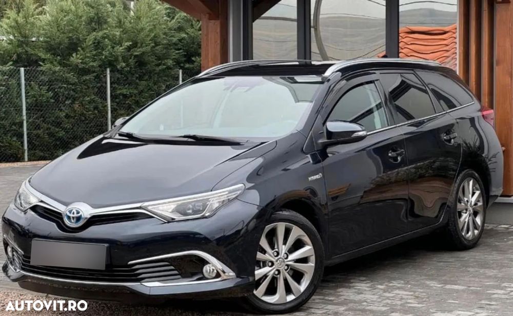 Toyota Auris 1.8 L VVT-i TS Hybrid Sol+ - 1
