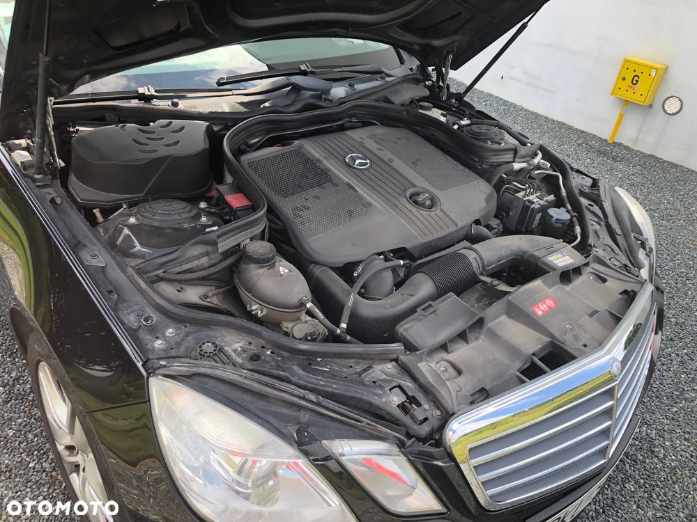 Mercedes-Benz Klasa E 220 CDI BlueEff - 19