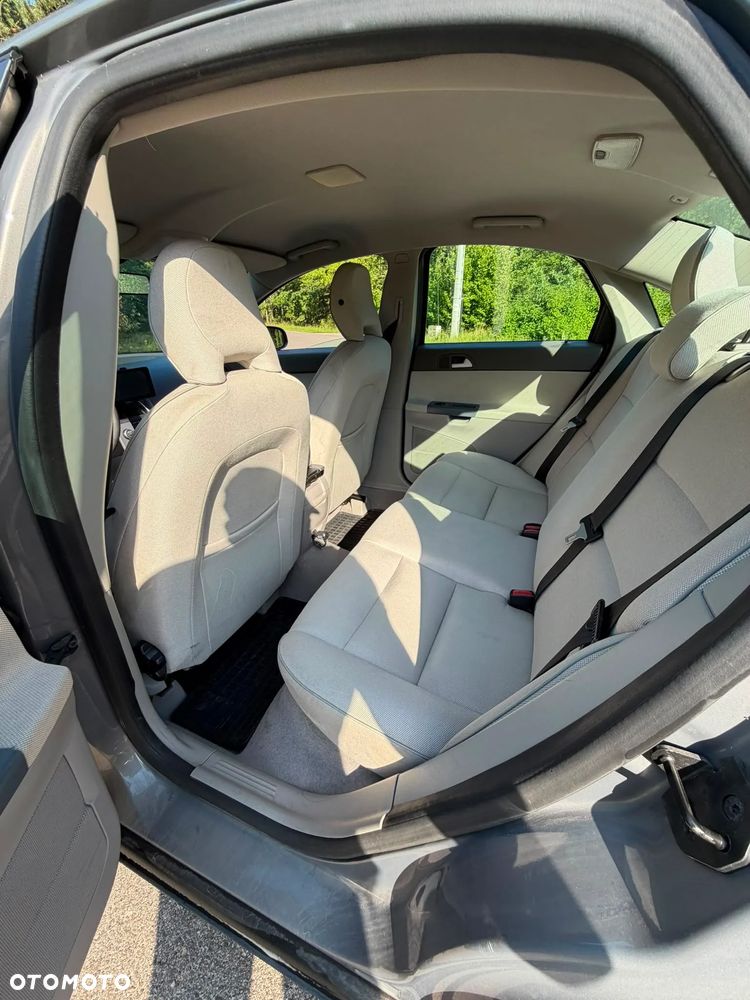 Volvo S40 1.6 - 14