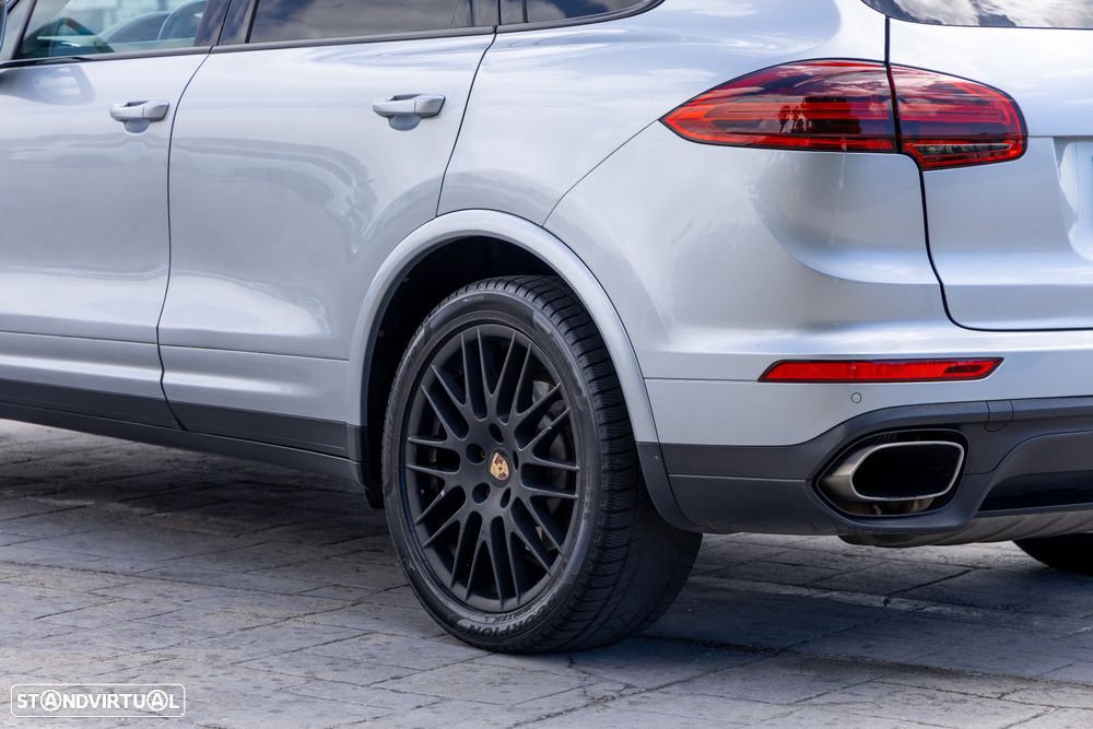 Porsche Cayenne Platinum Edition - 8