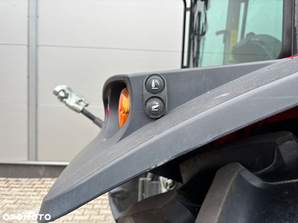 Massey Ferguson 4709M - 19