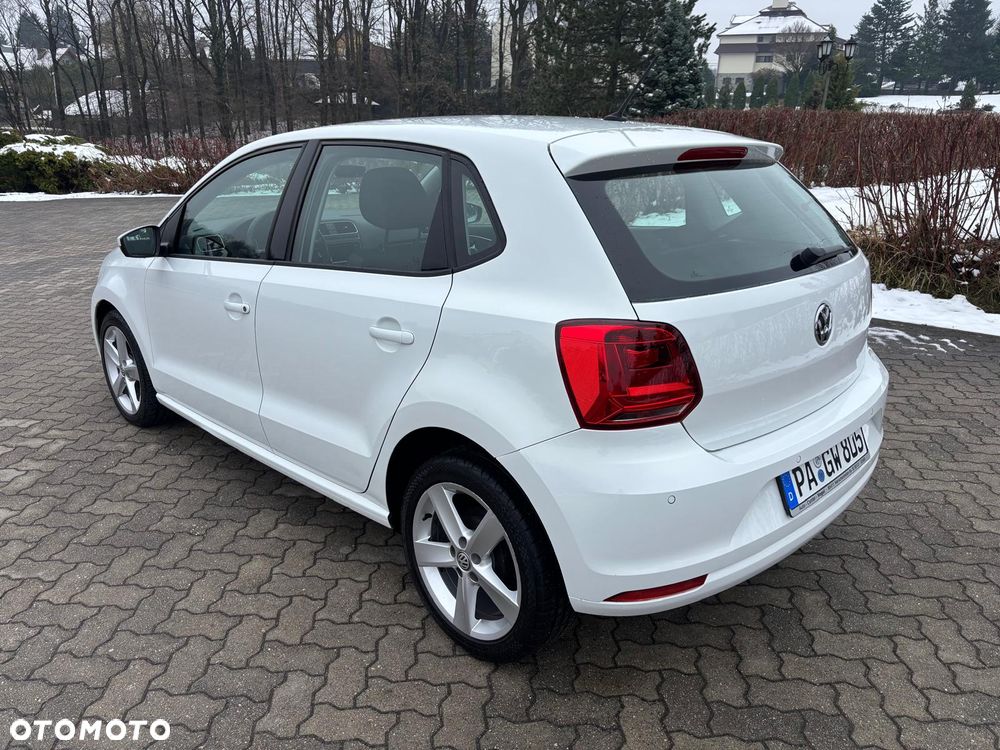 Volkswagen Polo 1.4 TDI Blue Motion Technology Lounge - 4