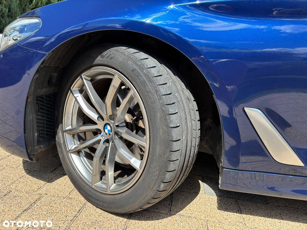 BMW Seria 5 520d M Sport Edition - 8