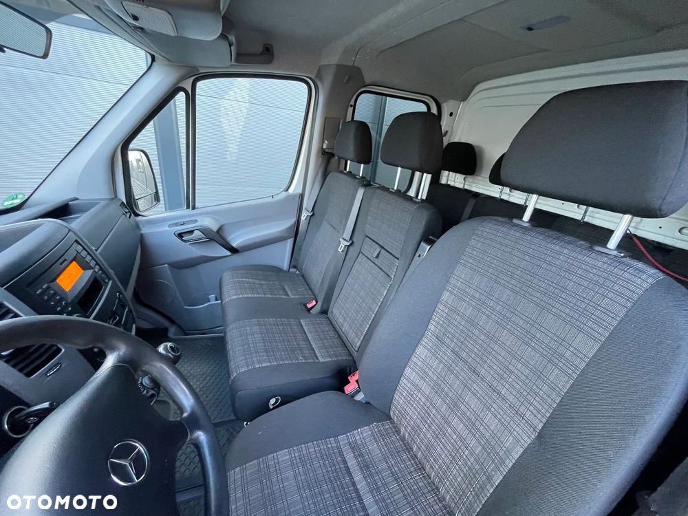 Mercedes-Benz SPRINTER - 13