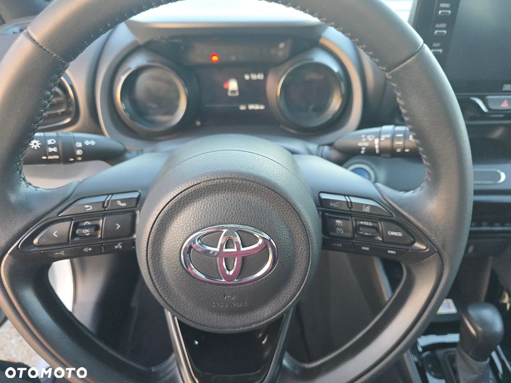 Toyota Yaris Hybrid 1.5 Executive - 26