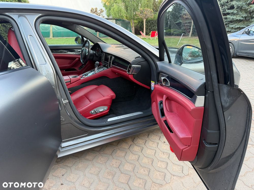Porsche Panamera - 25