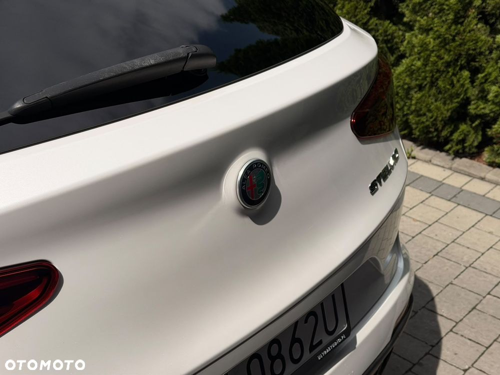 Alfa Romeo Stelvio 2.9 V6 Bi-Turbo Quadrifoglio Q4 - 12