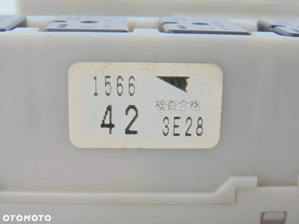 Moduł sterownik UPC UCH 1566 423E28 skrzynka bezpieczników Renault Clio 3 III Modus Nissan Micra K12 , 03-12r - 2