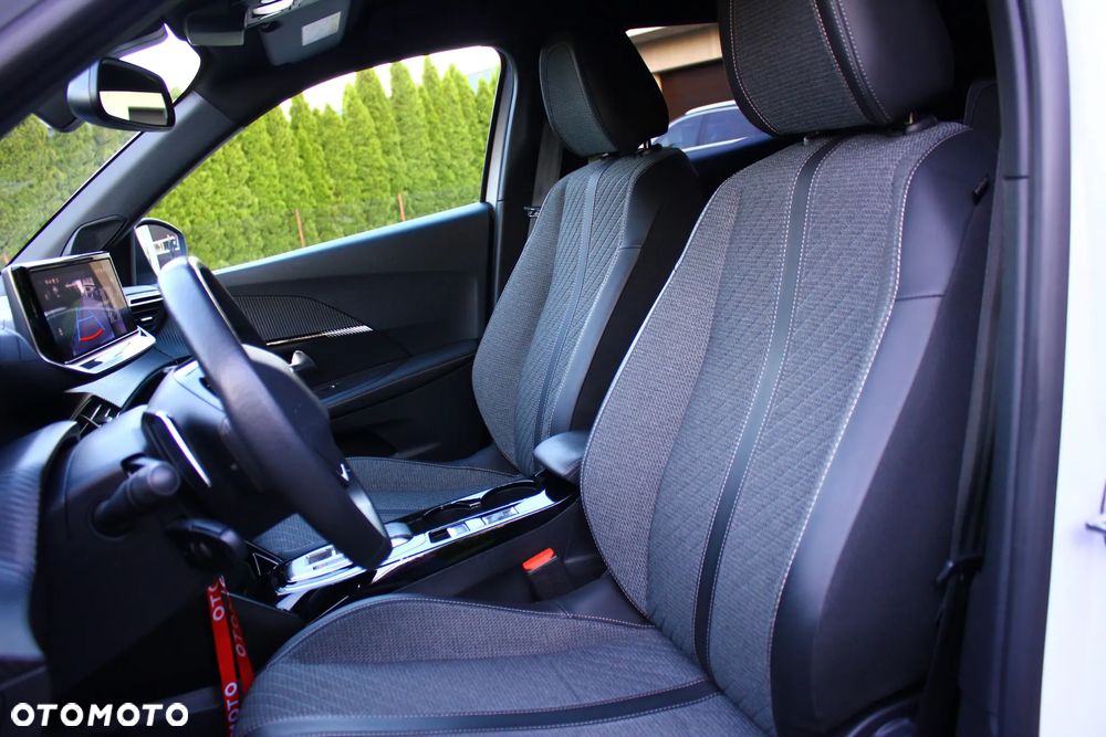 Peugeot 2008 1.5 BlueHDi Allure S&S EAT8 - 25