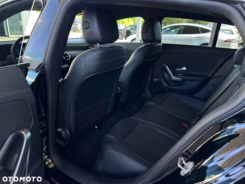 Mercedes-Benz CLA 220 d 8G-DCT - 14