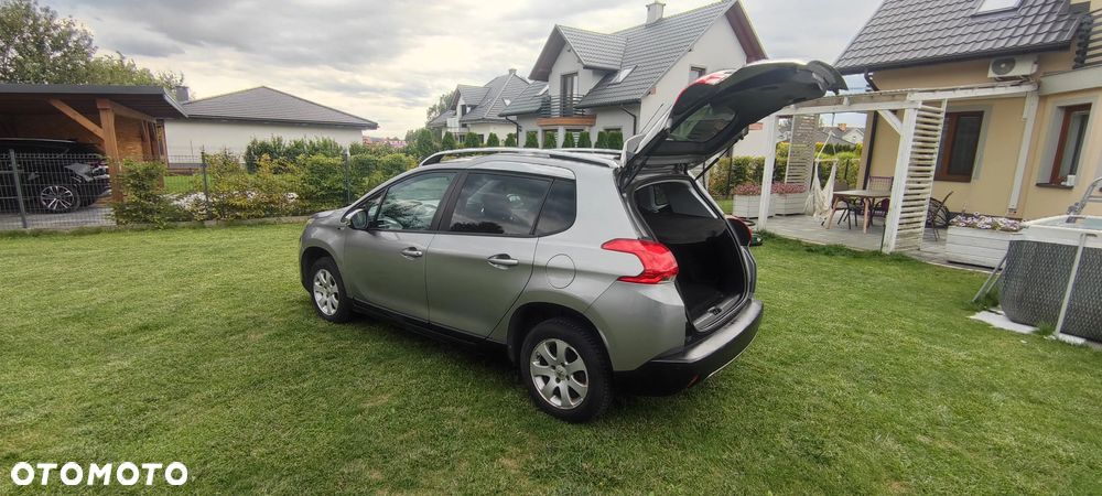 Peugeot 2008 1.6 BlueHDi Style - 4