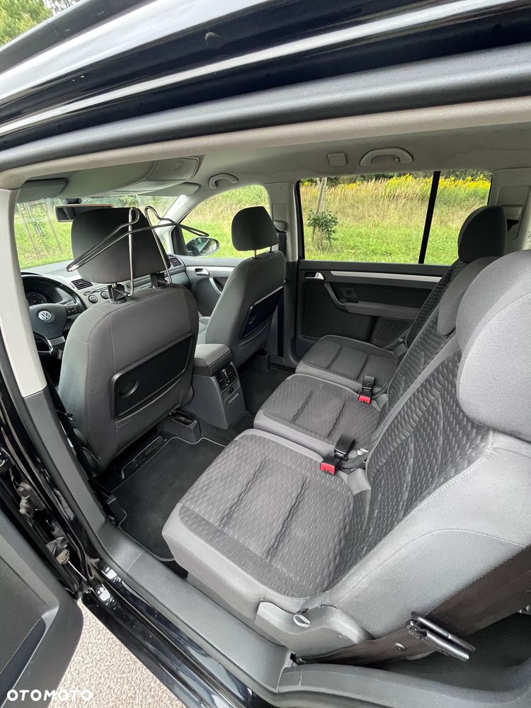 Volkswagen Touran 1.9 TDI DPF Highline DSG - 10