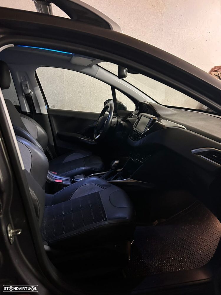 Peugeot 2008 1.2 PureTech Active - 5