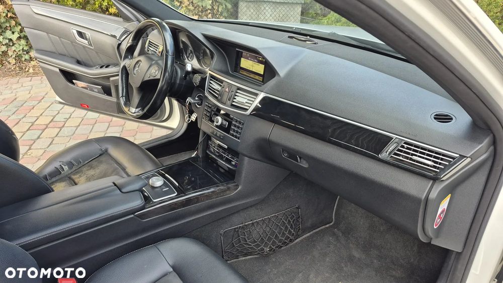 Mercedes-Benz Klasa E - 26