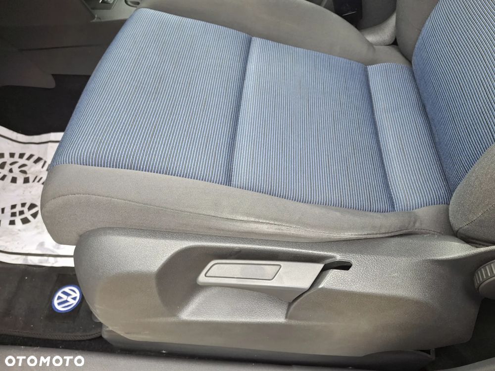 Volkswagen Touran 1.6 Basis - 21