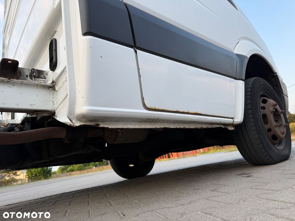 Mercedes-Benz Sprinter - 12