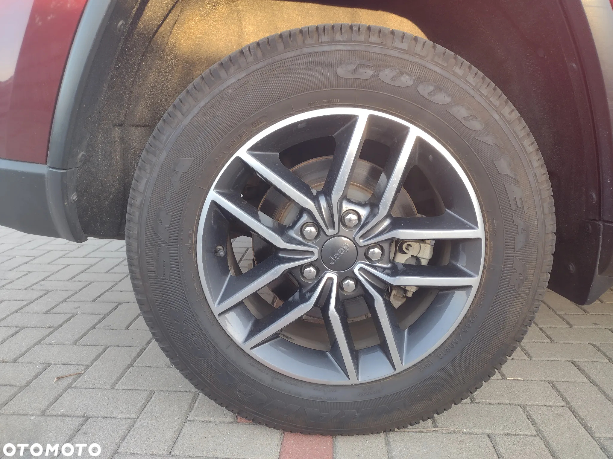 Jeep Grand Cherokee - 33