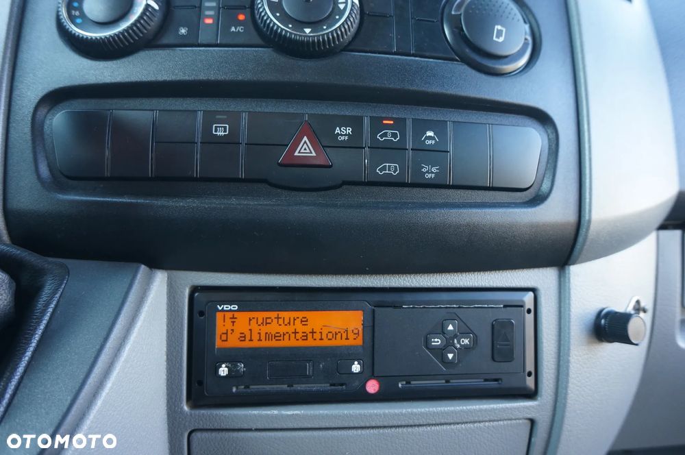 Mercedes-Benz SPRINTER - 26