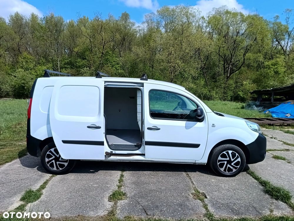 Renault Kangoo wersja MAXI LONG 1.5 diesel 90kM 2016 rok WEBASTO, NIEWIELKI PRZEBIEG-160tyś. SPRAWNY 100% ZAREJESTROWANY!!! - 27