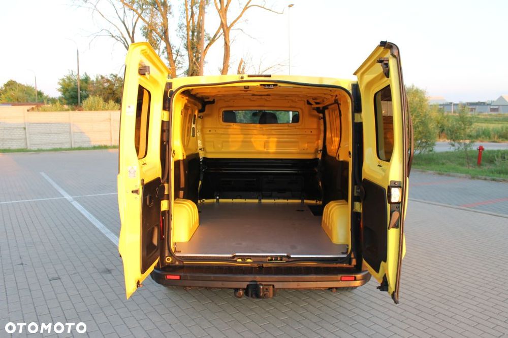 Nissan NV 300 - 12