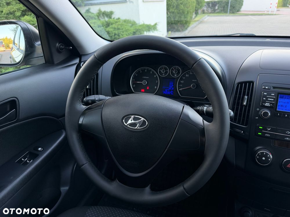 Hyundai i30 1.4 FIFA WM Edition - 6