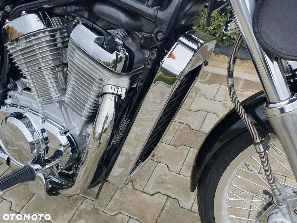 Suzuki Intruder - 23