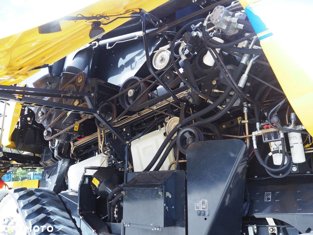 New Holland CR 9090 SmartTrax 4WD + VF 10,7 m - 8