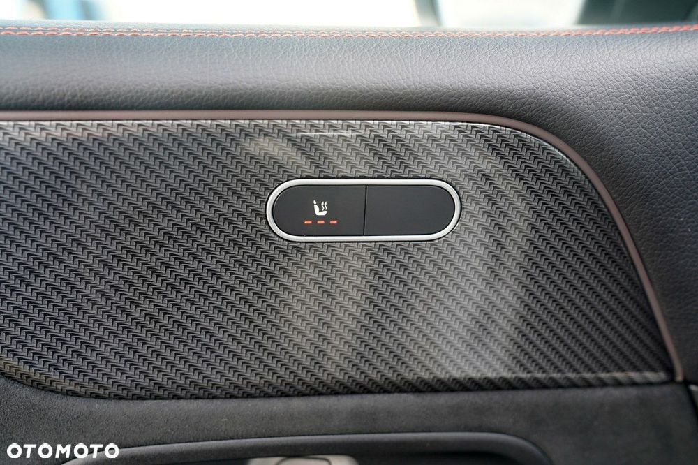 Mercedes-Benz GLB - 21