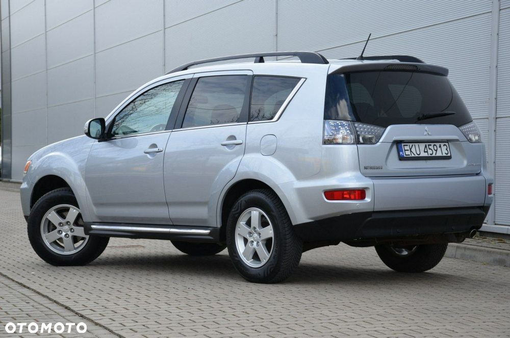 Mitsubishi Outlander - 7
