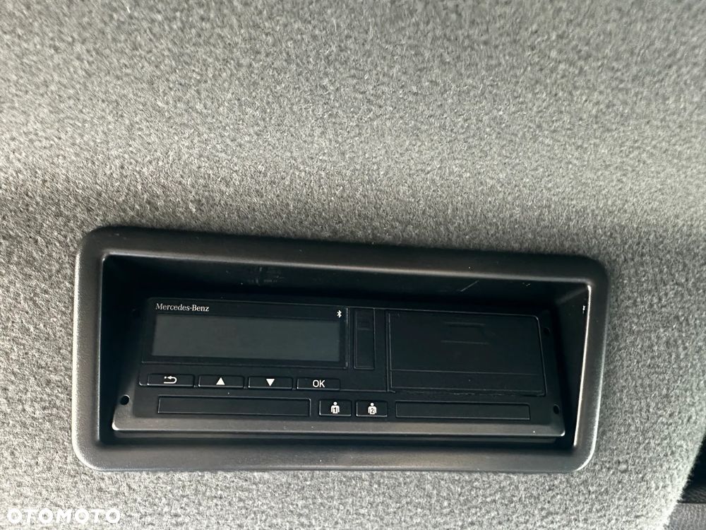 Mercedes-Benz Sprinter - 25