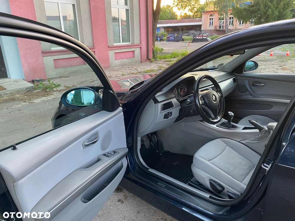 BMW Seria 3 320d - 17