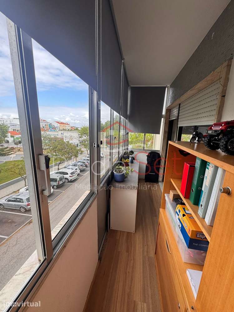 Apartamento T4  Remodelado em Corroios - Grande imagem: 5/18
