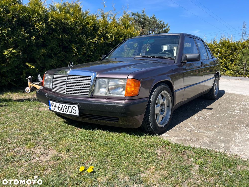 Mercedes-Benz W201 (190) - 3