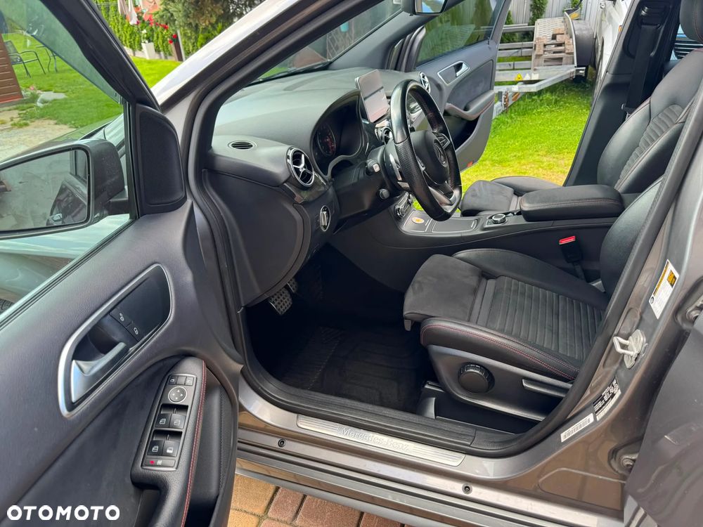 Mercedes-Benz Klasa B 250 4Matic 7G-DCT AMG Line - 31