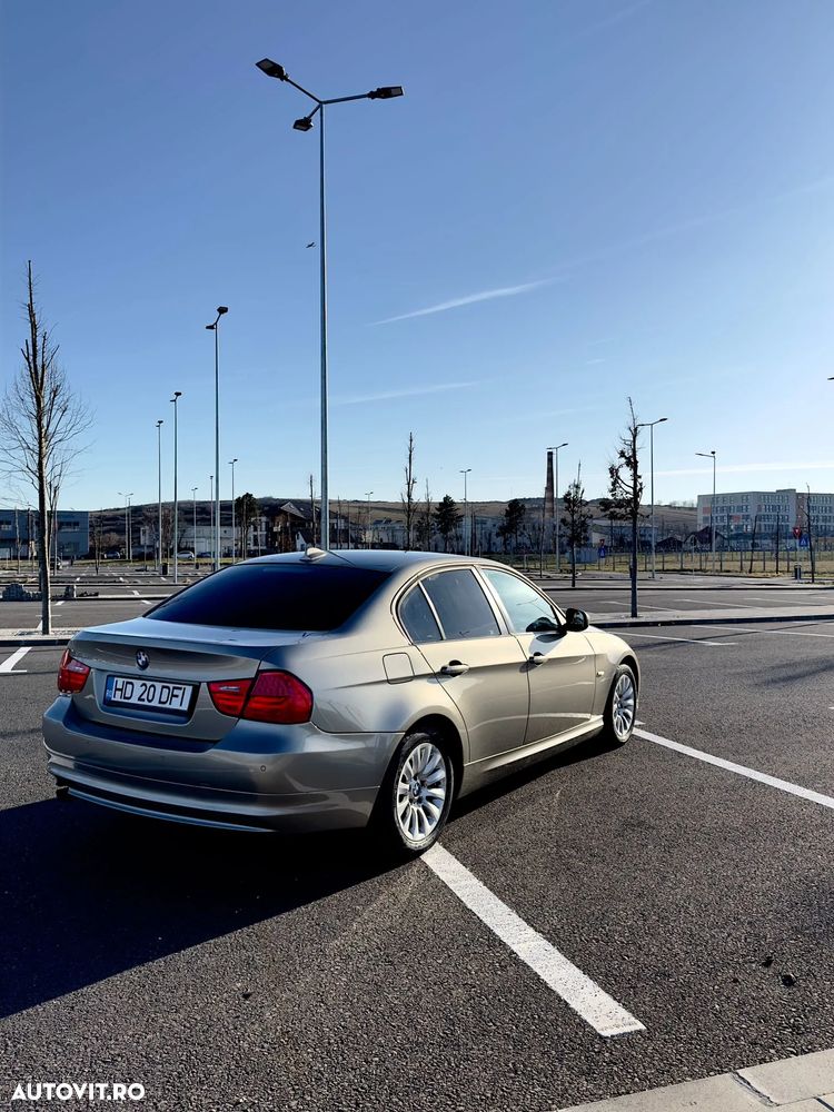 BMW Seria 3 318d DPF - 5