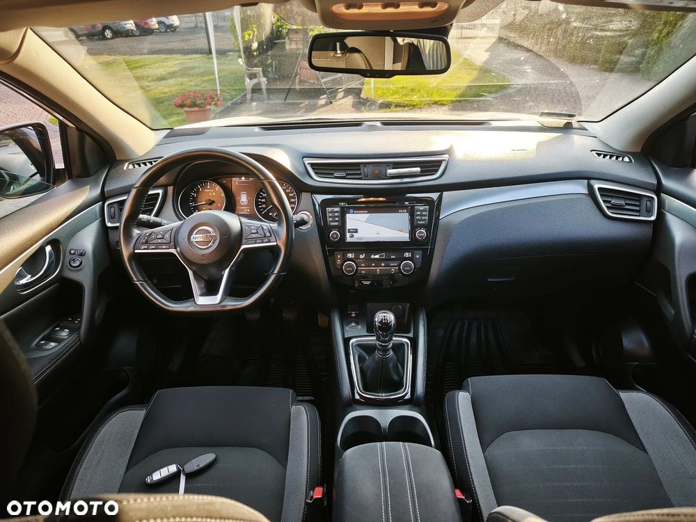 Nissan Qashqai 1.6 DIG-T N-Connecta - 32