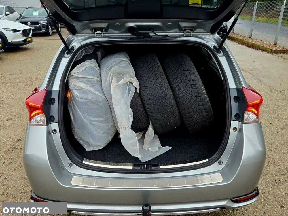 Toyota Auris 1.8 HSD Prestige - 21