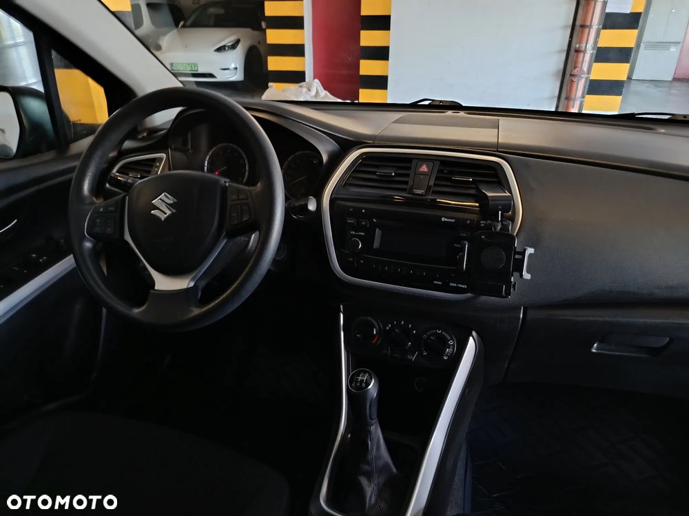 Suzuki SX4 S-Cross - 14