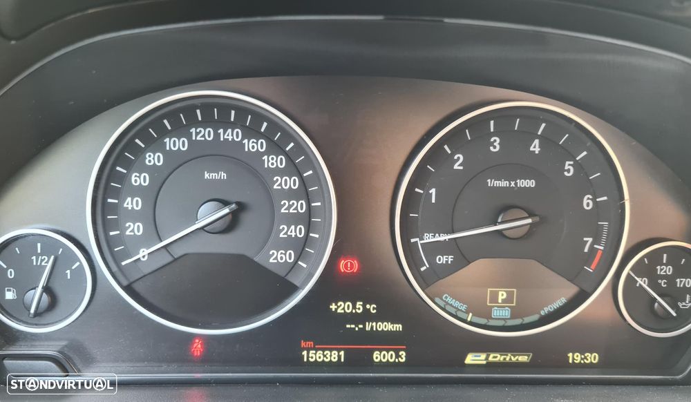 BMW 330 e iPerformance Line Luxury - 11
