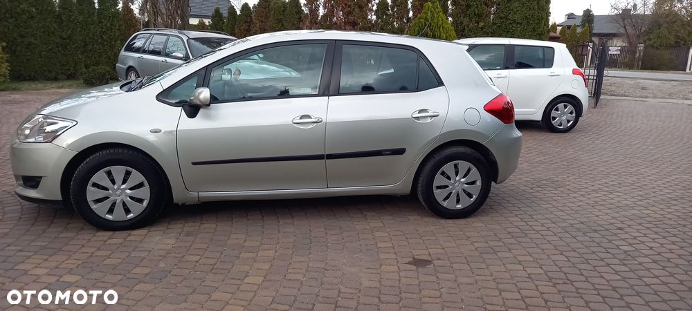 Toyota Auris 1.6 Sol - 5
