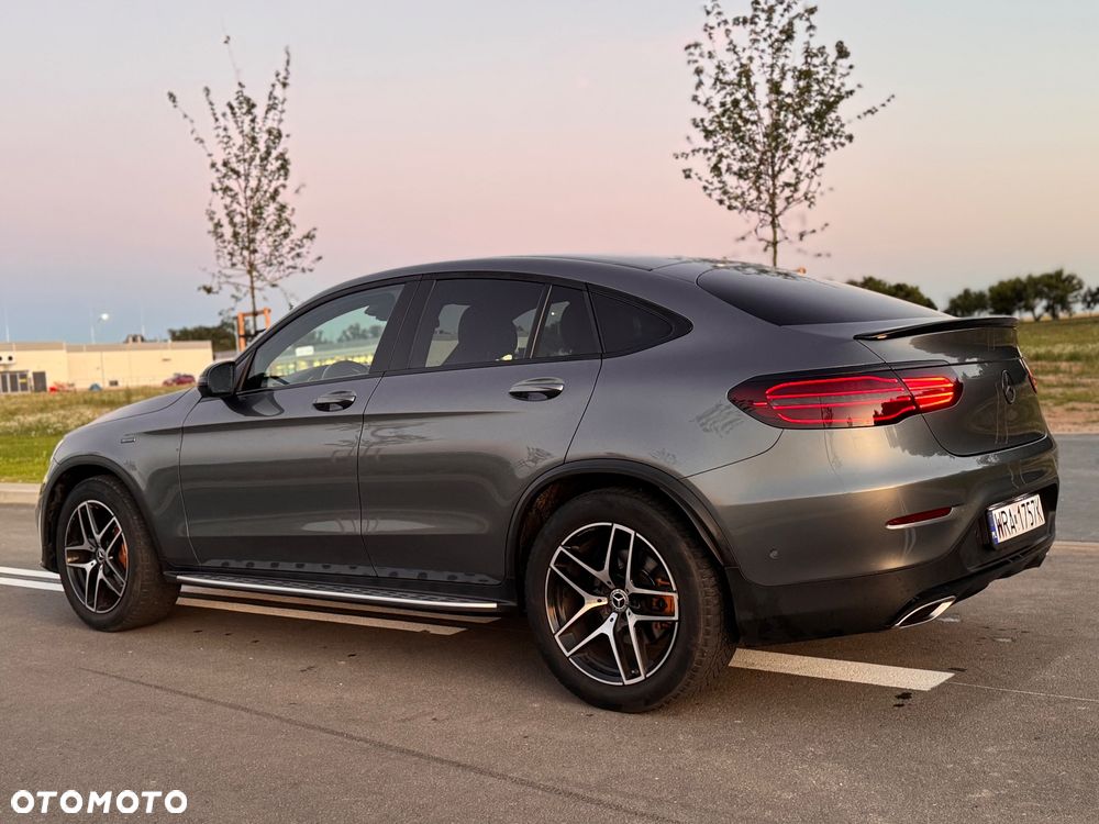 Mercedes-Benz GLC - 12