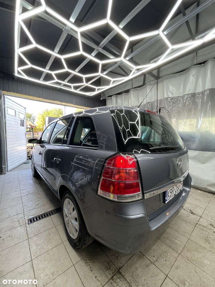 Opel Zafira 1.8 Elegance - 10