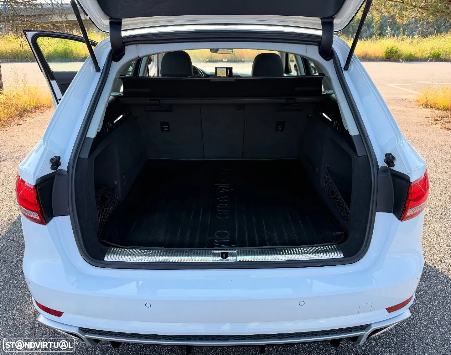 Audi A4 Avant 2.0 TDI ultra sport - 17