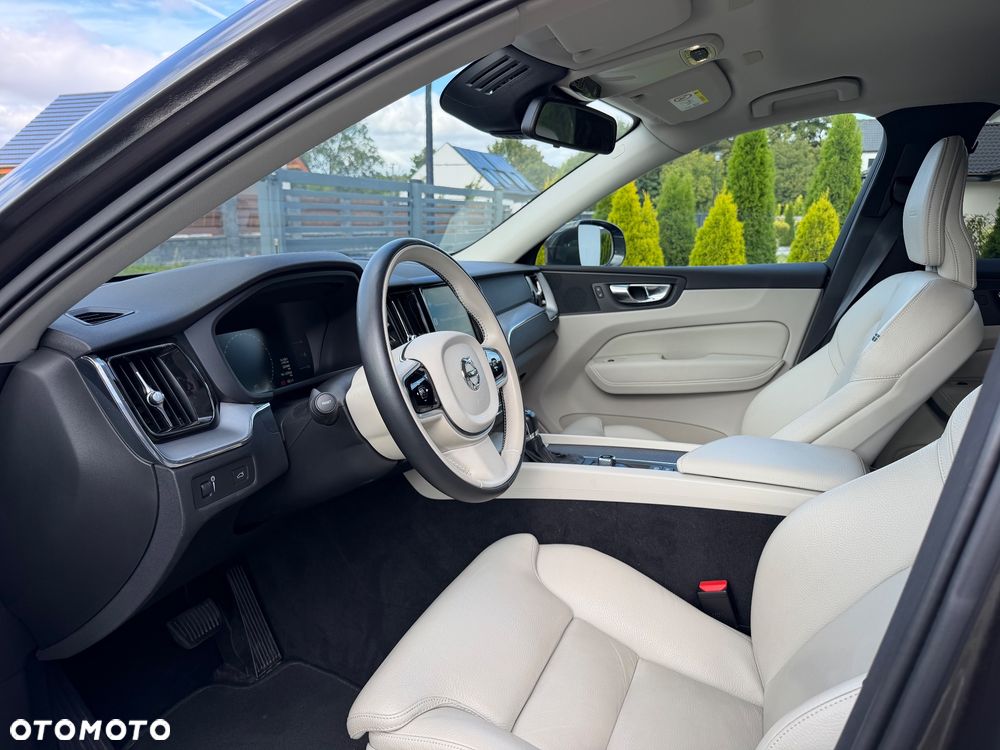 Volvo XC 60 D4 Momentum - 10